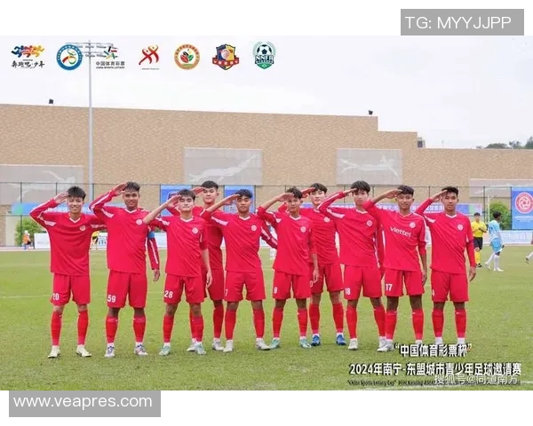 2023年足球赛季回顾与展望总结各大联赛精彩瞬间与未来发展趋势