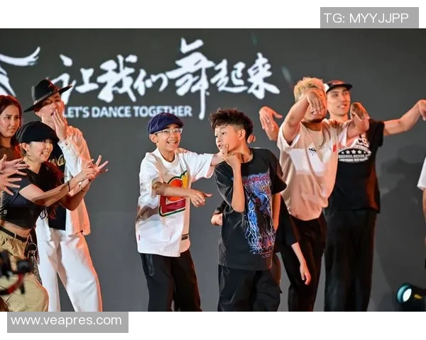 与吴丽对话：探索她的街舞生涯与梦想追逐之路